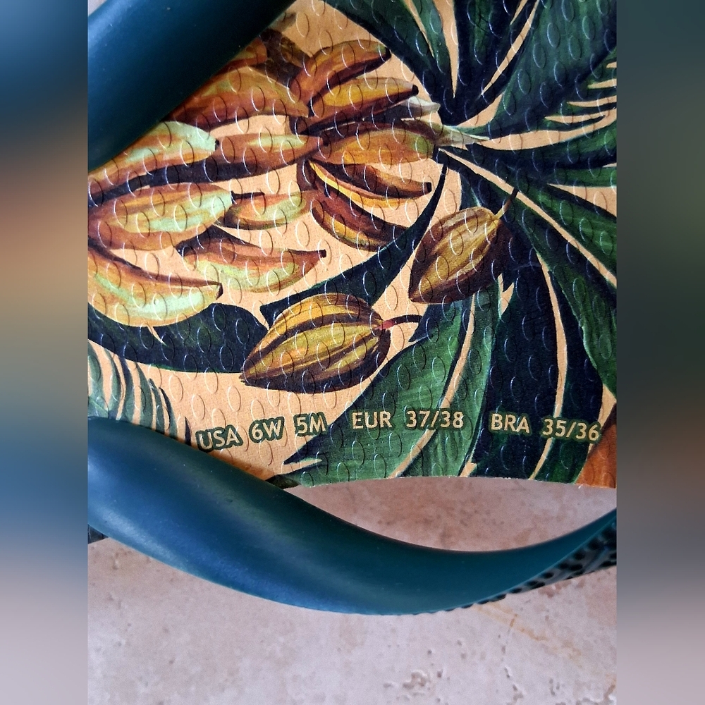 Havaianas Leafy Green and Yellow Flip Flops - Picture 2 of 4